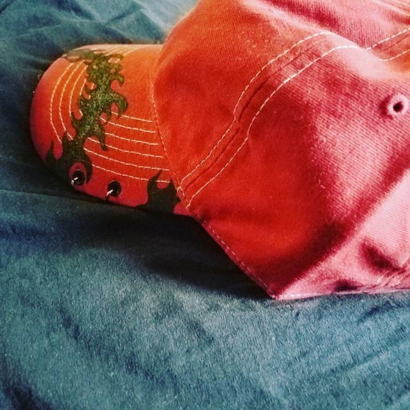 Distressed hat - Picture 2 of 2